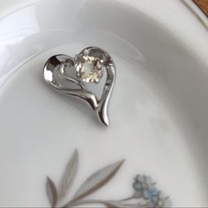 NWOT Golden Aquamarine Heart Pendant Silver